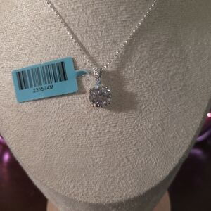 NWT 925 Sterling Silver 4 CTW Moissanite Pendant Necklace